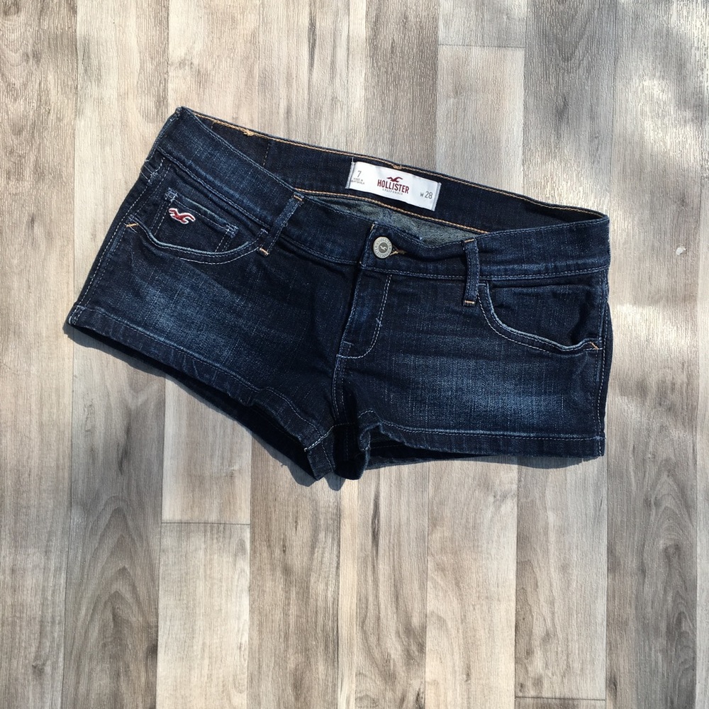 Hollister size 7/28 jean shorts
